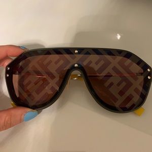 FENDI SUNGLASSES (authentic)